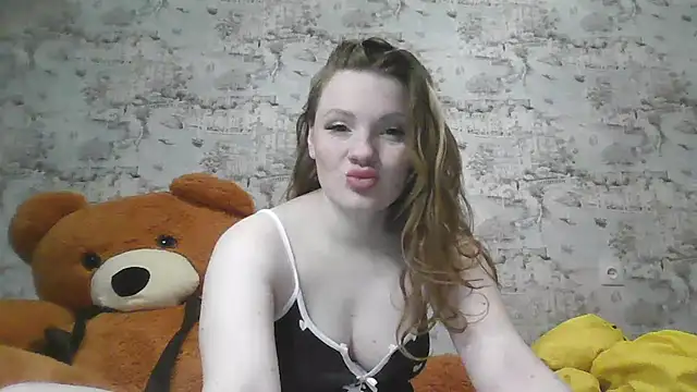 Snapshot of Eveline_May chatting on March 14, 2025, 10:16 pm Eveline May online show from March 14, 2025, 10:16 pm