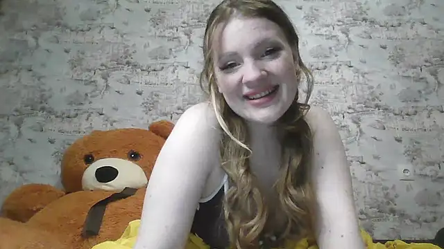 Snapshot of Eveline_May chatting on March 14, 2025, 6:18 pm Eveline May online show from March 14, 2025, 6:18 pm