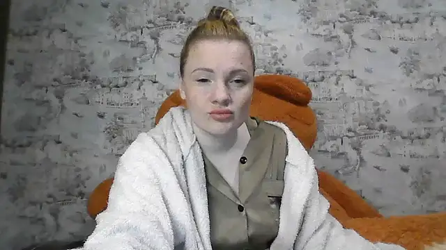 Snapshot of Eveline_May chatting on October 15, 2025, 4:37 pm Eveline May online show from October 15, 2025, 4:37 pm