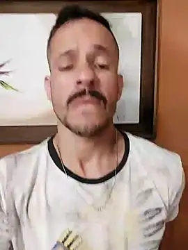 Snapshot of juniortche1313 chatting on October 7, 2025, 2:01 am juniortche1313 online show from October 7, 2025, 2:01 am