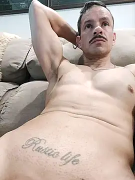 Snapshot of juniortche1313 chatting on November 21, 2025, 4:28 pm juniortche1313 online show from November 21, 2025, 4:28 pm