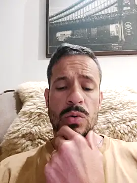 Snapshot of juniortche1313 chatting on October 3, 2025, 2:04 am juniortche1313 online show from October 3, 2025, 2:04 am