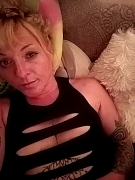 Foxxyhoneypott online show from May 9, 2026, 9:23 am