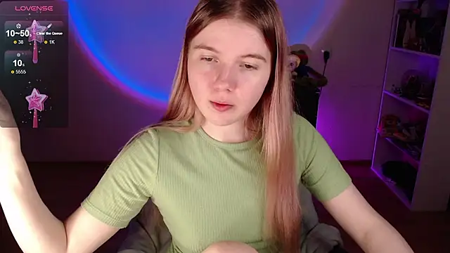 Snapshot of Strawberry_juli chatting on February 16, 2026, 1:32 pm Strawberry juli online show from February 16, 2026, 1:32 pm