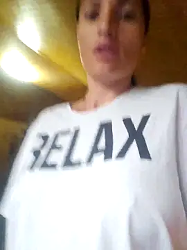 Snapshot of zoeylarkens chatting on October 6, 2025, 2:51 pm zoeylarkens online show from October 6, 2025, 2:51 pm