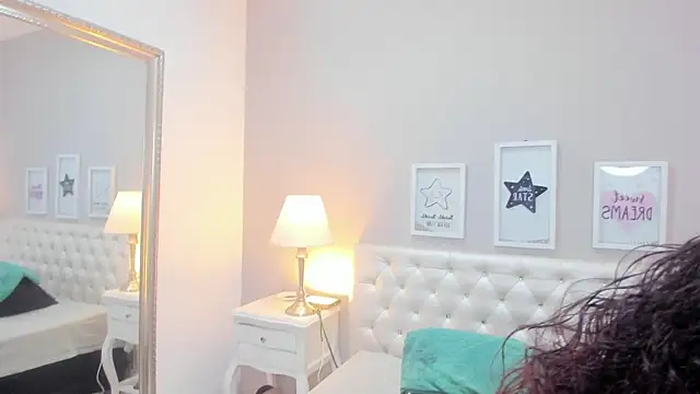 megan loviitz online show from November 11, 2025, 12:11 pm