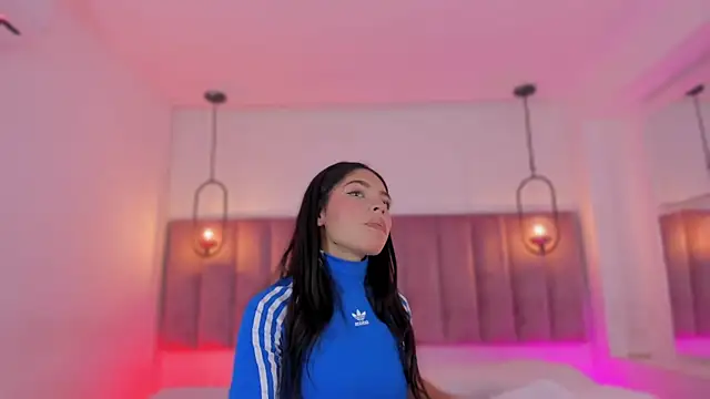 Snapshot of Haily_b chatting on December 18, 2025, 8:01 pm Haily b online show from December 18, 2025, 8:01 pm