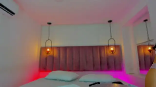 Snapshot of Haily_b chatting on January 6, 2026, 8:02 pm Haily b online show from January 6, 2026, 8:02 pm