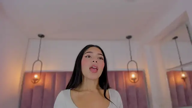 Snapshot of Haily_b chatting on December 3, 2025, 7:57 pm Haily b online show from December 3, 2025, 7:57 pm