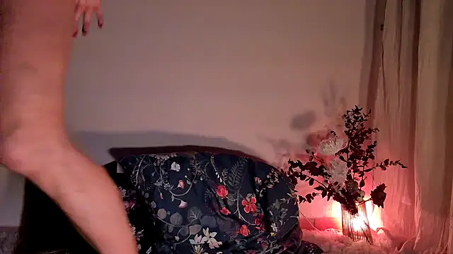 Snapshot of Rosemarie_Blu chatting on January 17, 2026, 6:28 am Rosemarie Blu online show from January 17, 2026, 6:28 am