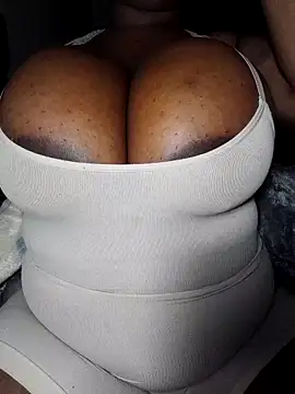 wamie12 online show from November 20, 2025, 10:42 pm