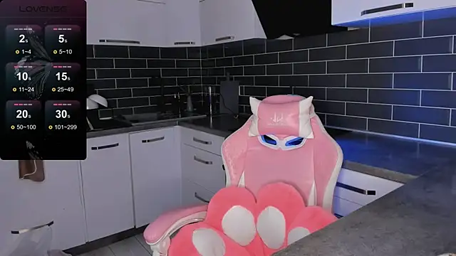 ShaiyaMinn3 online show from March 6, 2026, 8:04 pm