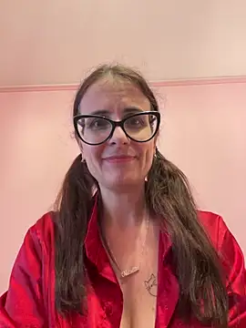 Snapshot of NataKitten chatting on January 7, 2026, 6:57 pm NataKitten online show from January 7, 2026, 6:57 pm