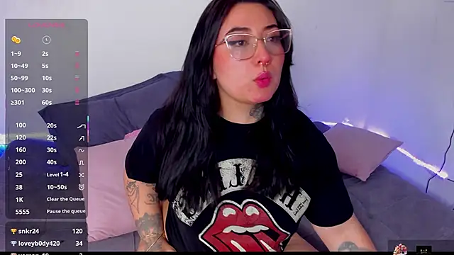 Snapshot of Curvybaddie99 chatting on January 8, 2026, 7:25 am Curvybaddie99 online show from January 8, 2026, 7:25 am