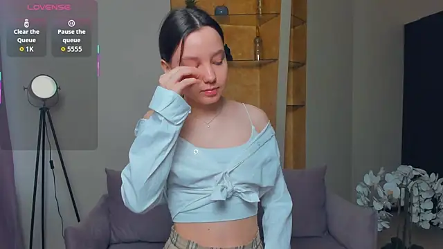 EdinaCordner online show from October 1, 2025, 10:09 am