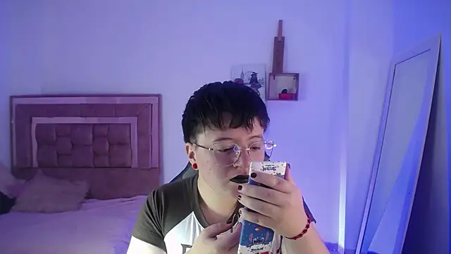 Snapshot of safyka chatting on February 12, 2026, 3:17 am safyka online show from February 12, 2026, 3:17 am