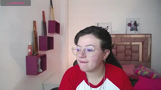 Snapshot of safyka chatting on November 7, 2025, 3:22 am safyka online show from November 7, 2025, 3:22 am