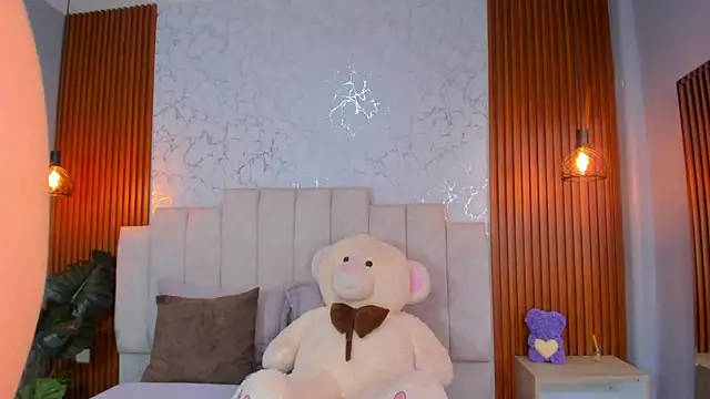 Snapshot of ScarlettWallace chatting on November 17, 2025, 4:44 pm ScarlettWallace online show from November 17, 2025, 4:44 pm