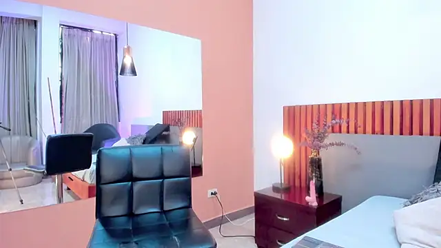 SeleneLujan online show from March 20, 2025, 2:53 pm