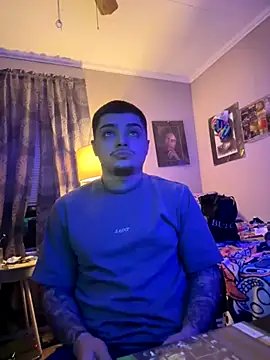 Snapshot of papiVilla23 chatting on December 16, 2025, 10:36 pm papiVilla23 online show from December 16, 2025, 10:36 pm