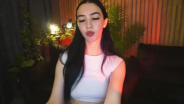 WildKittenX  online show from November 17, 2025, 6:50 am