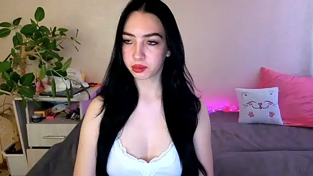 WildKittenX  online show from May 23, 2026, 5:06 am