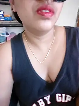 Snapshot of pallu_telgu_kannada chatting on February 19, 2026, 8:55 am pallu telgu kannada online show from February 19, 2026, 8:55 am