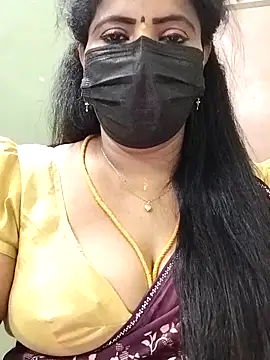 Snapshot of abinaya26 chatting on May 20, 2026, 6:38 pm abinaya26 online show from May 20, 2026, 6:38 pm
