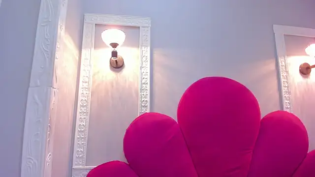 Snapshot of Bonniie_22 chatting on October 27, 2025, 2:51 pm Bonniie 22 online show from October 27, 2025, 2:51 pm