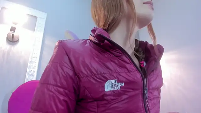 Snapshot of Bonniie_22 chatting on November 18, 2025, 1:25 pm Bonniie 22 online show from November 18, 2025, 1:25 pm