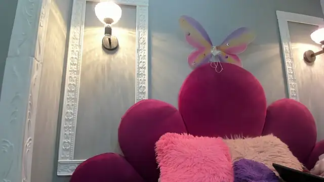 Snapshot of Bonniie_22 chatting on November 12, 2025, 1:37 pm Bonniie 22 online show from November 12, 2025, 1:37 pm