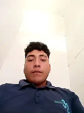 crisssalazar online show from September 16, 2025, 5:47 pm