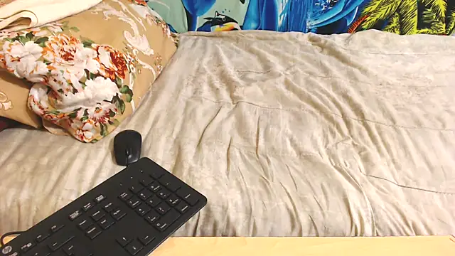 ChocolateClit online show from September 28, 2025, 2:35 pm