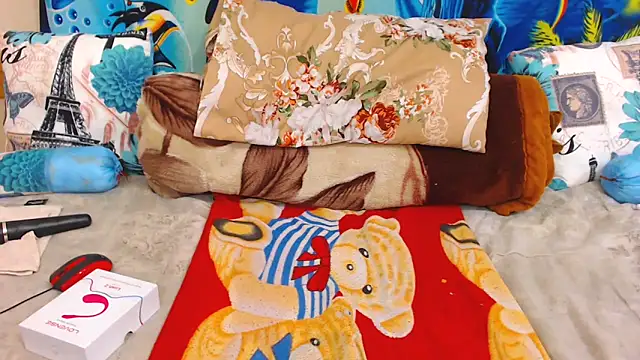 ChocolateClit online show from November 11, 2025, 4:35 pm