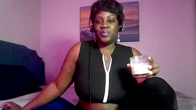 Snapshot of lovelyenigma365 chatting on March 1, 2025, 2:37 am lovelyenigma365 online show from March 1, 2025, 2:37 am