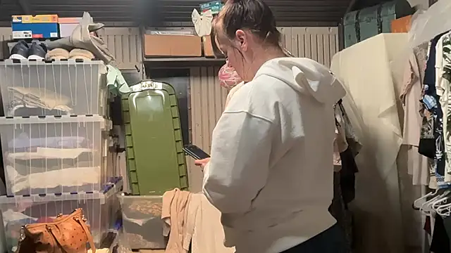 Snapshot of Ariya_Sinz_XoXo chatting on July 4, 2026, 6:09 am Ariya Sinz XoXo online show from July 4, 2026, 6:09 am