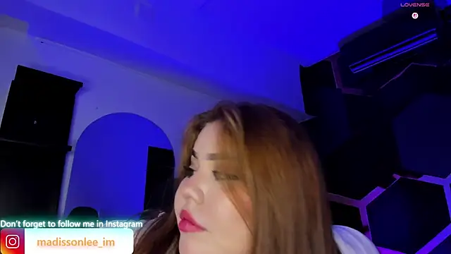 Snapshot of MadissonLee__ chatting on June 26, 2026, 3:45 am MadissonLee online show from June 26, 2026, 3:45 am