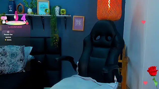 yessila parker online show from February 24, 2026, 10:05 am