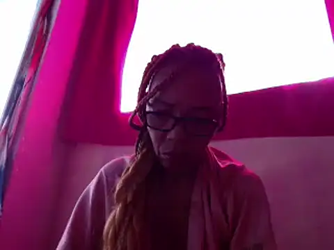 Snapshot of Ladyzee25 chatting on May 24, 2026, 12:27 pm Ladyzee25 online show from May 24, 2026, 12:27 pm