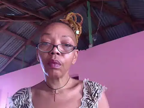 Ladyzee25 online show from January 5, 2026, 7:06 pm