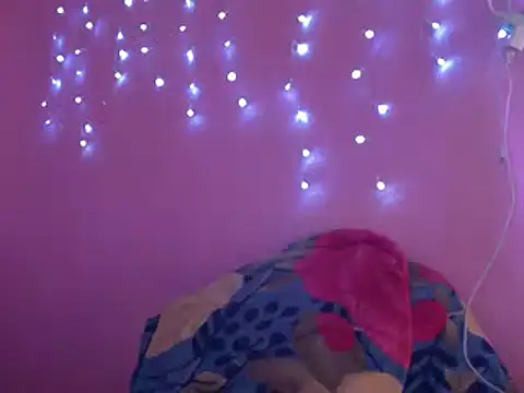 Snapshot of Ladyzee25 chatting on March 11, 2026, 12:10 pm Ladyzee25 online show from March 11, 2026, 12:10 pm