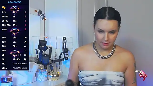 Snapshot of Miss_Vic chatting on November 3, 2025, 2:53 pm Miss Vic online show from November 3, 2025, 2:53 pm