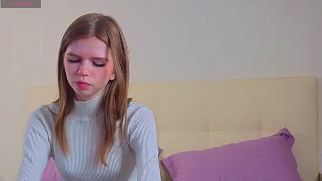 Snapshot of AmityDilley chatting on October 23, 2025, 6:12 am AmityDilley online show from October 23, 2025, 6:12 am