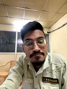 Snapshot of hypersexdriveboi chatting on December 17, 2025, 3:28 pm hypersexdriveboi online show from December 17, 2025, 3:28 pm