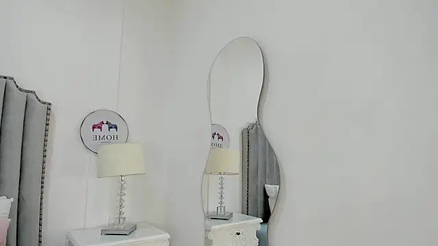 SamantaMarquez online show from October 24, 2025, 8:30 pm