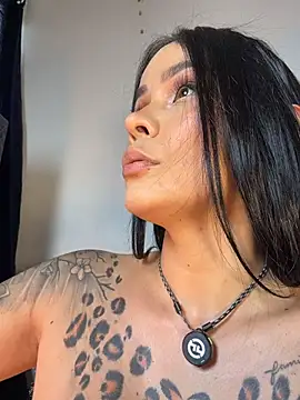 Snapshot of HotAlana_ chatting on March 11, 2026, 8:25 pm HotAlana online show from March 11, 2026, 8:25 pm