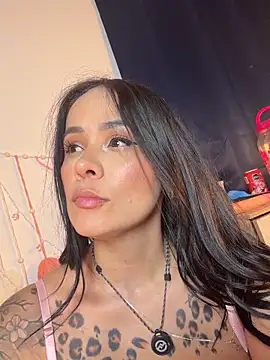 Snapshot of HotAlana_ chatting on April 3, 2026, 1:56 am HotAlana online show from April 3, 2026, 1:56 am