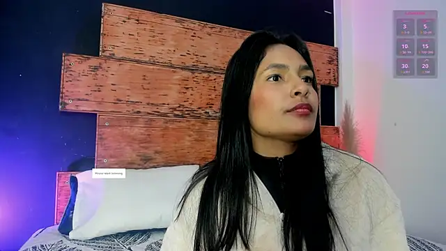 Fernanda liie  online show from June 1, 2026, 12:38 pm