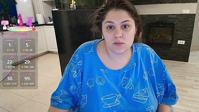 Layla- online show from February 18, 2026, 10:44 am