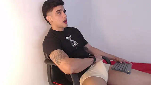 Snapshot of adam_levis17 chatting on November 29, 2025, 6:13 am adam levis17 online show from November 29, 2025, 6:13 am